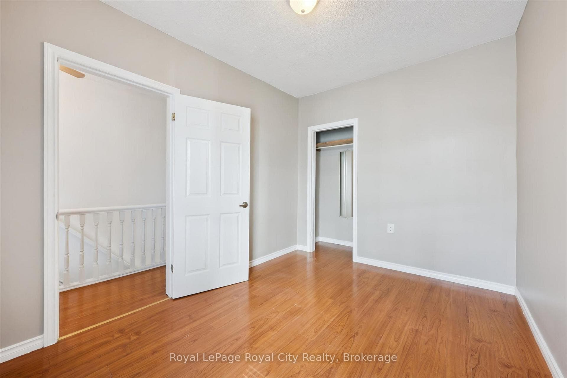 90 Neeve Street photo 31
