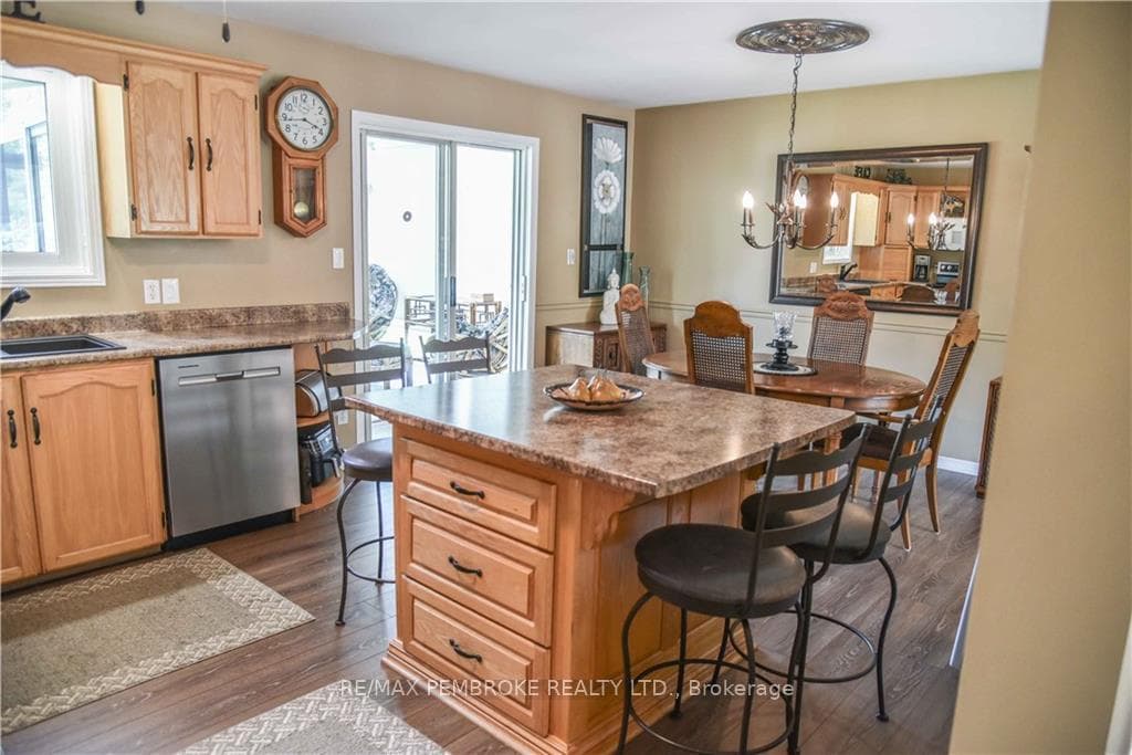 8 RIDGE Drive photo 13
