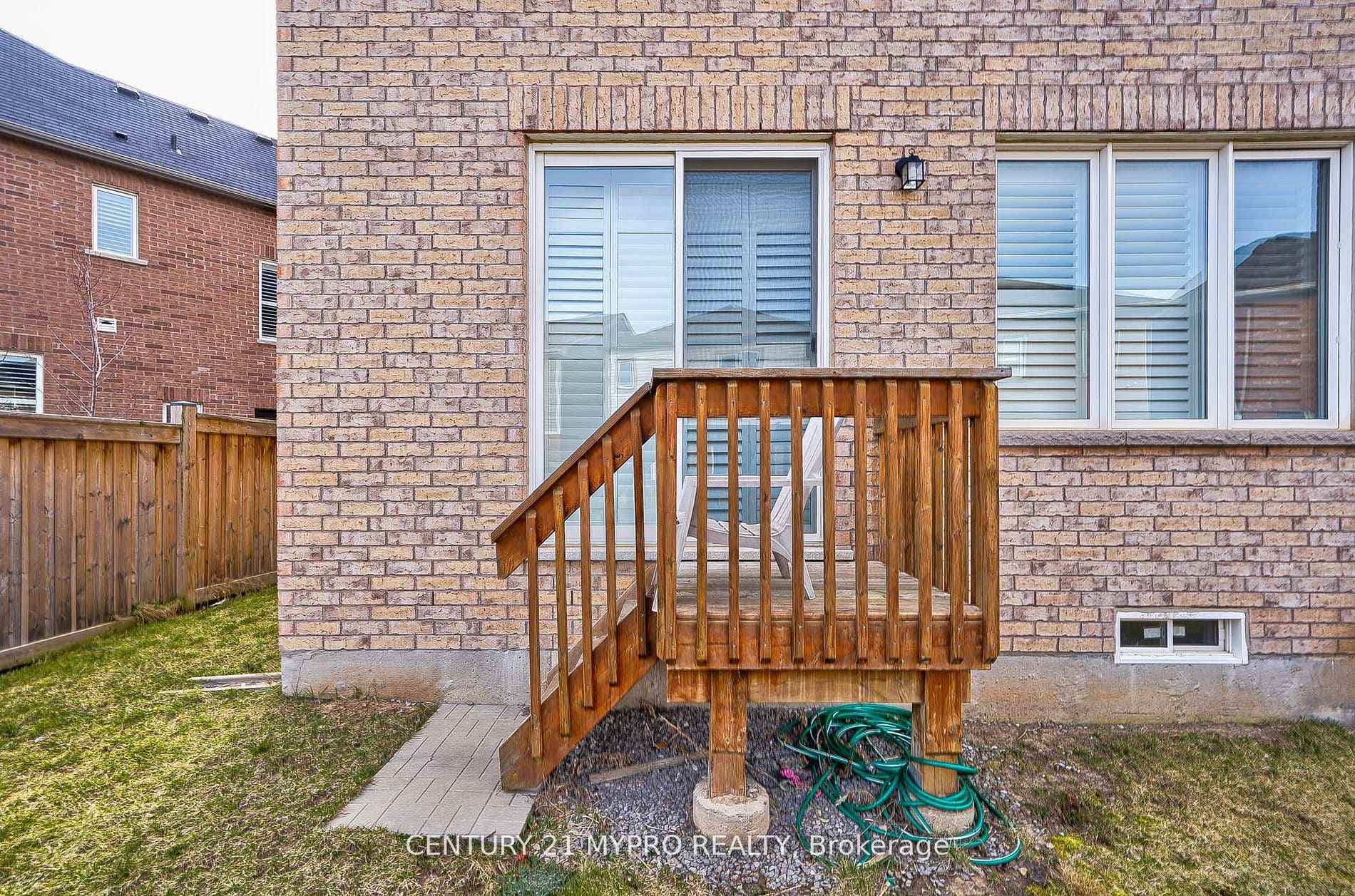 1391 Whitney Terrace photo 40