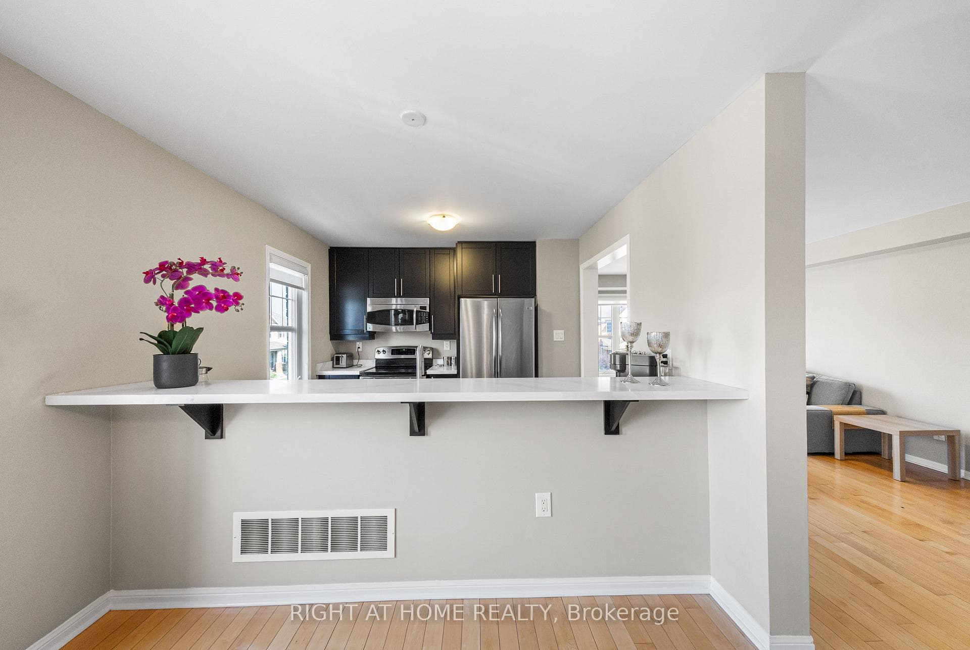 291 Woodley Acres photo 16