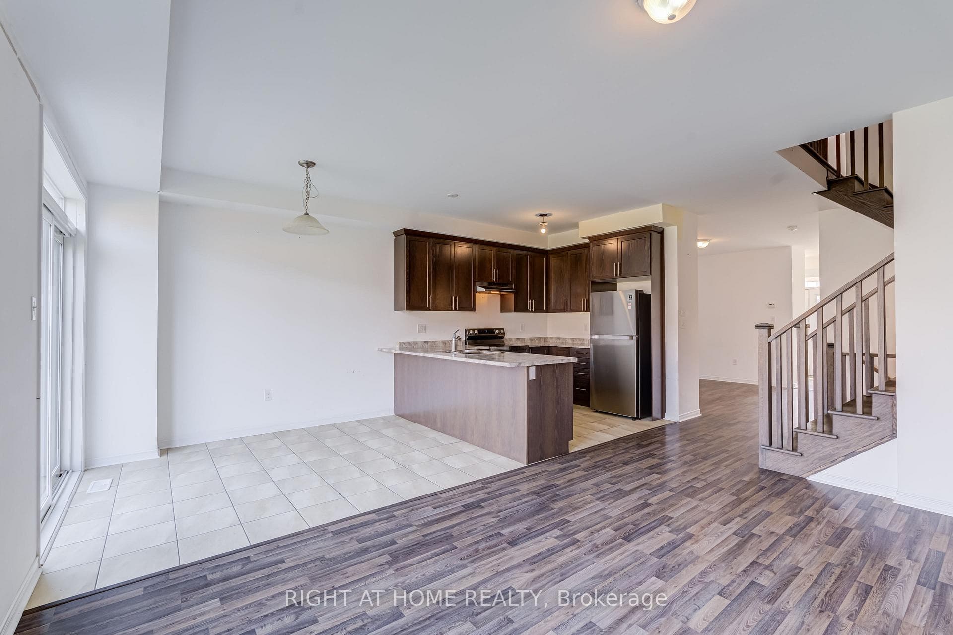 9 BAILEY Street photo 17