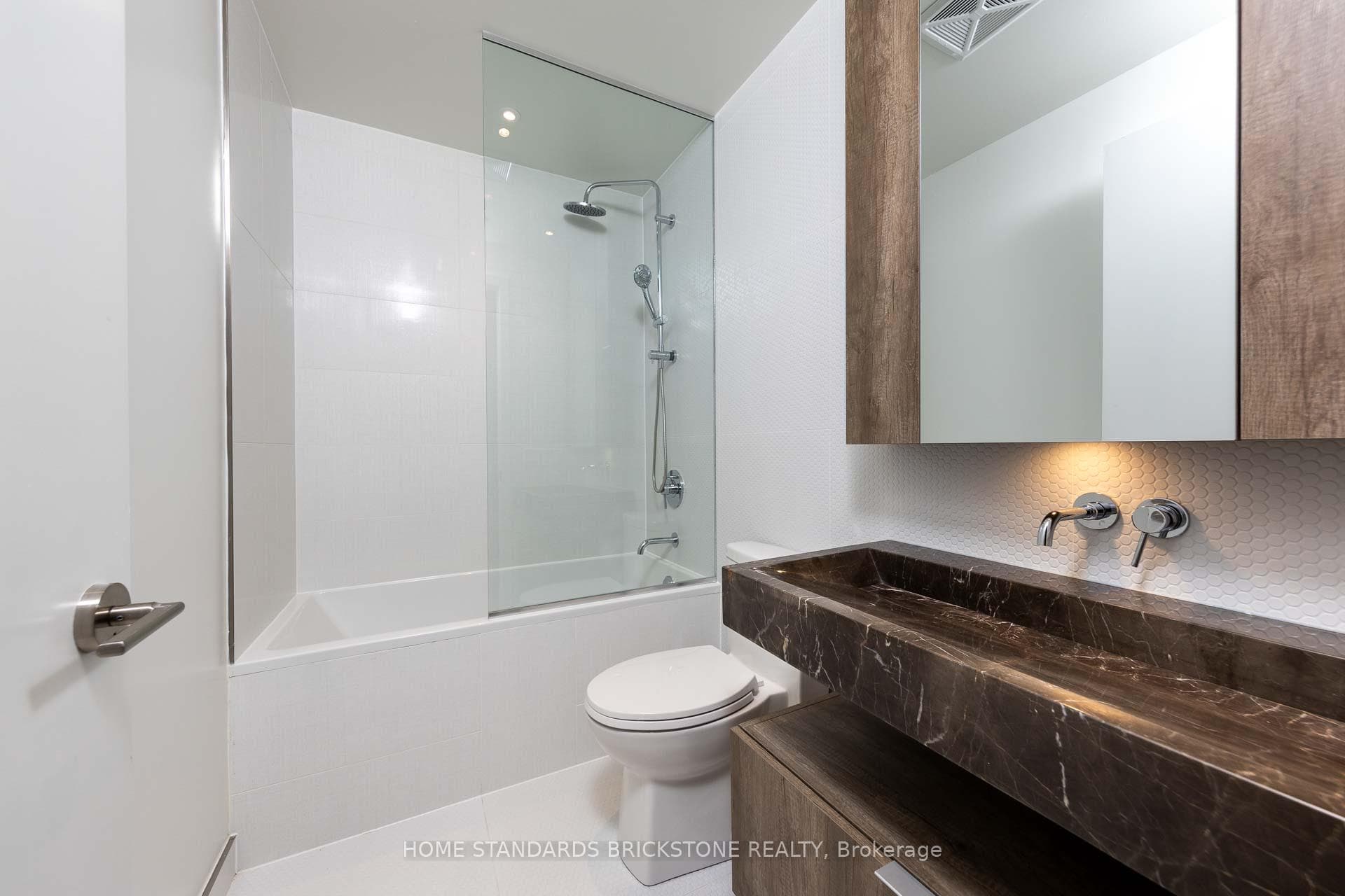 11 Yorkville Avenue Unit 1014 photo 6
