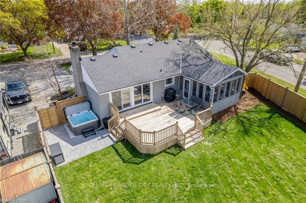 1 Sunnyside Drive photo 34