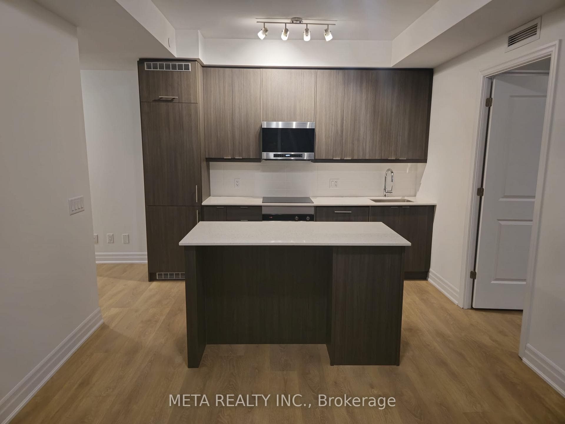 30 Elm Drive Unit 608 photo 16
