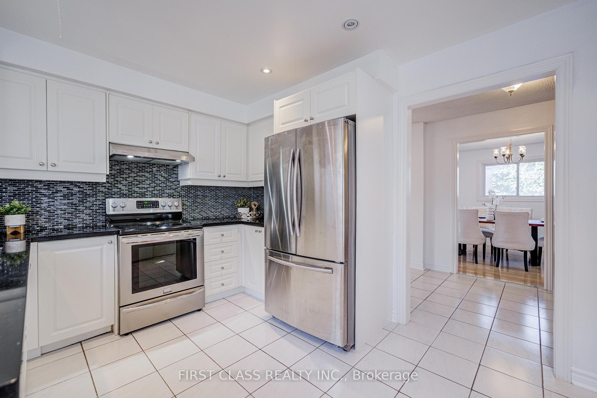 53 Treetops Court photo 15