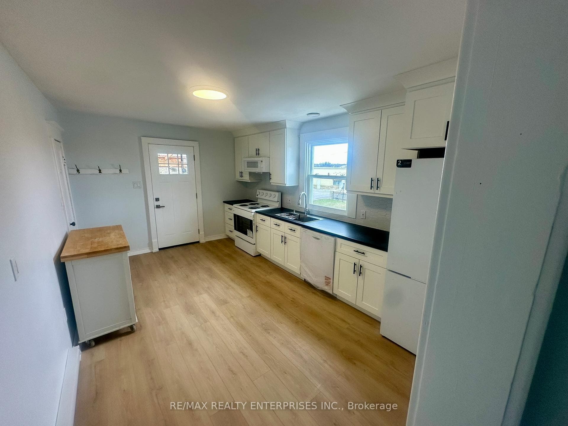 12993 Steeles Avenue Unit UPPER photo 16