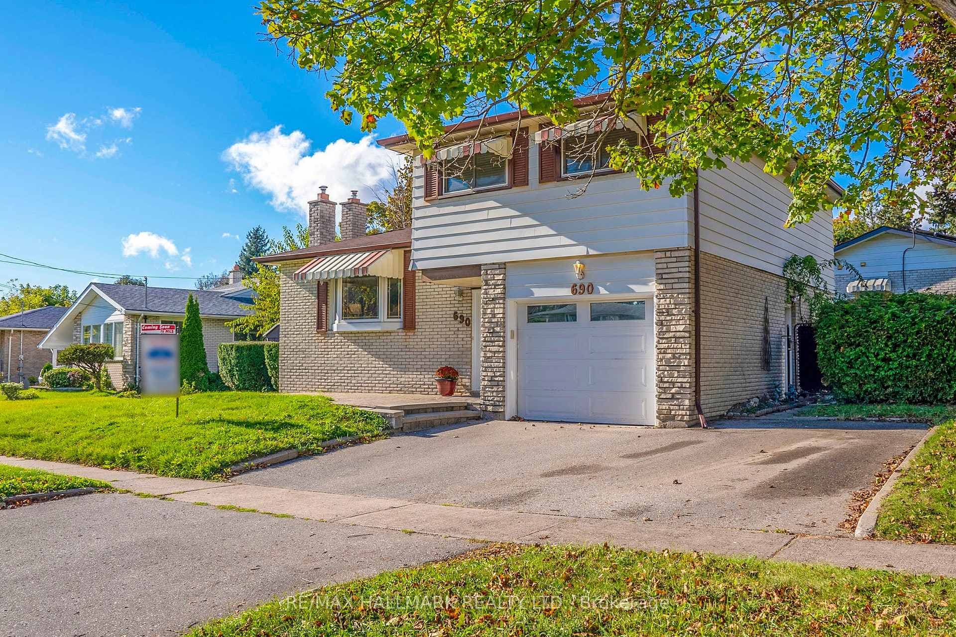 690 Adelaide Avenue photo 33