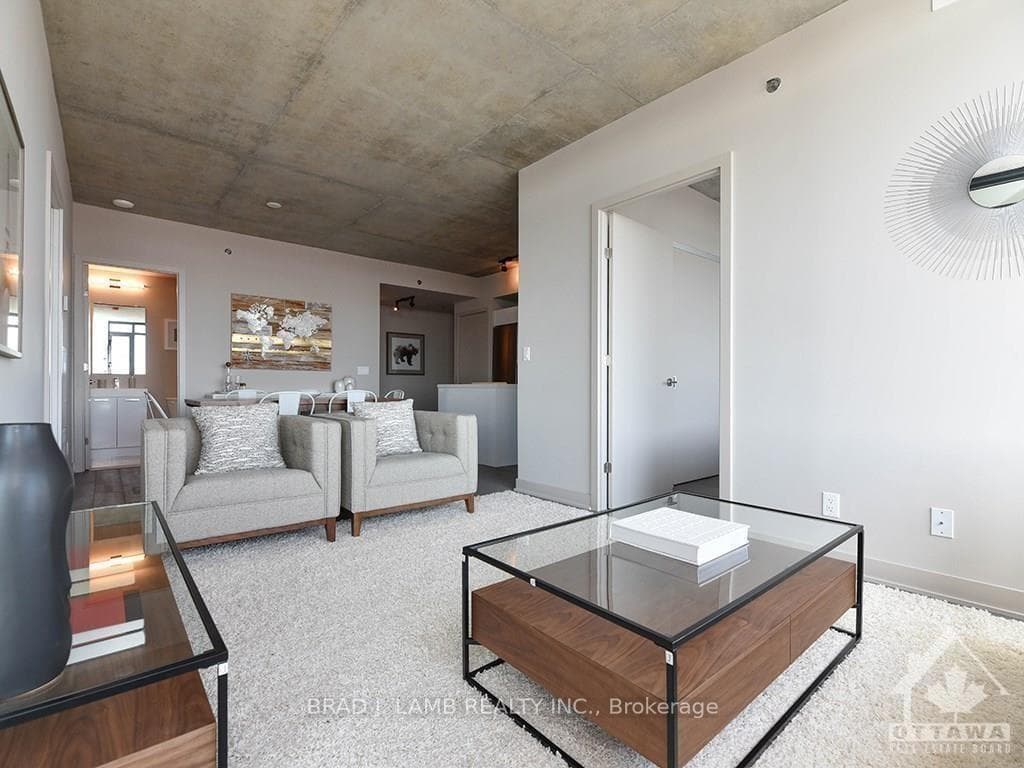203 CATHERINE Street Unit 209 photo 12