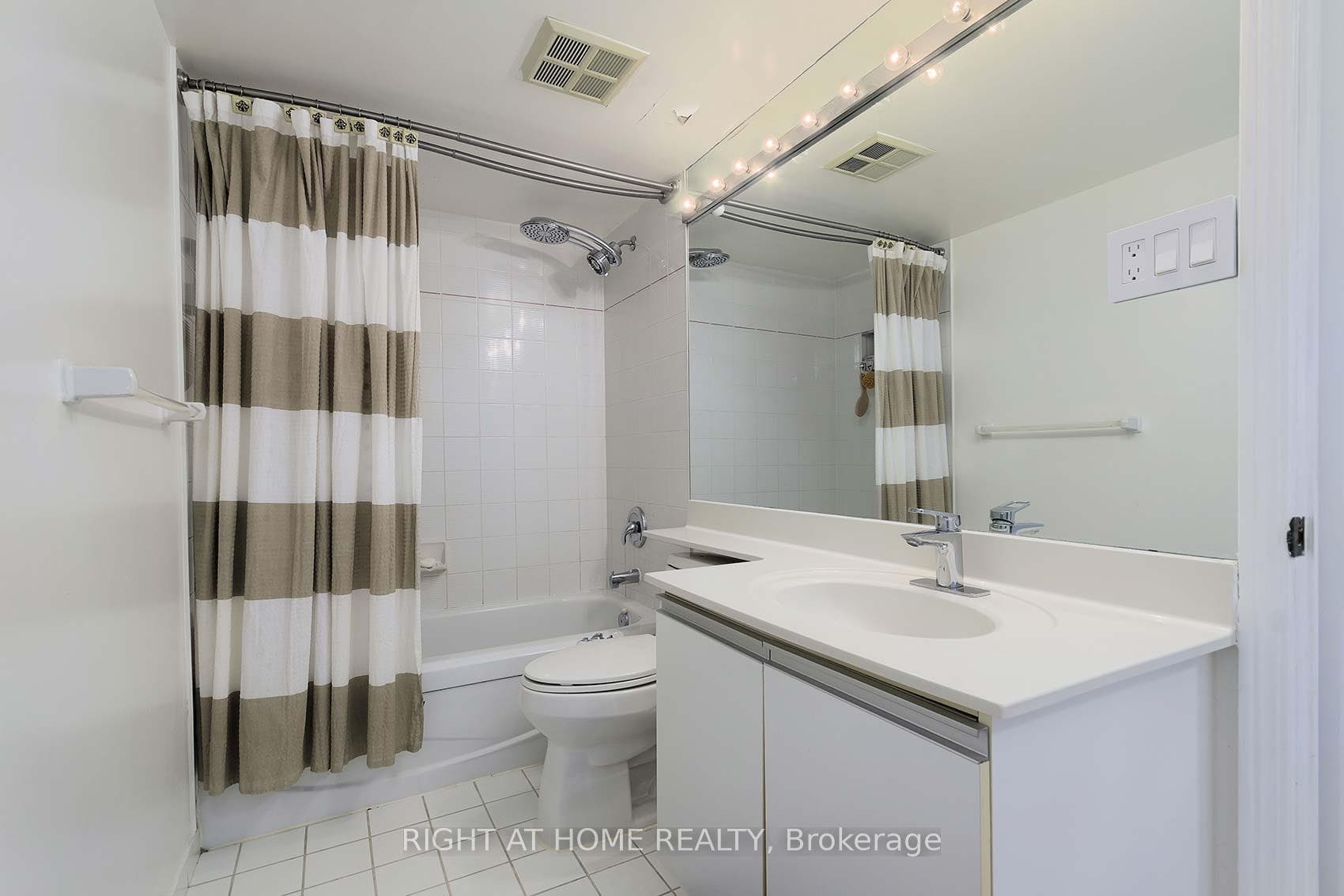 24 Hanover Road Unit 903 photo 25
