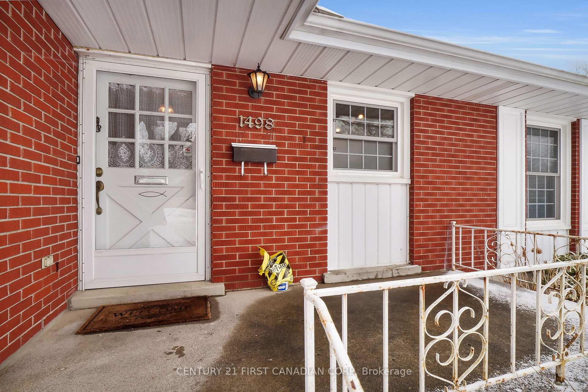 1498 Glengarry Avenue photo 4