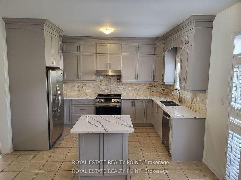 26 Strathdale Road Unit Upper photo 4