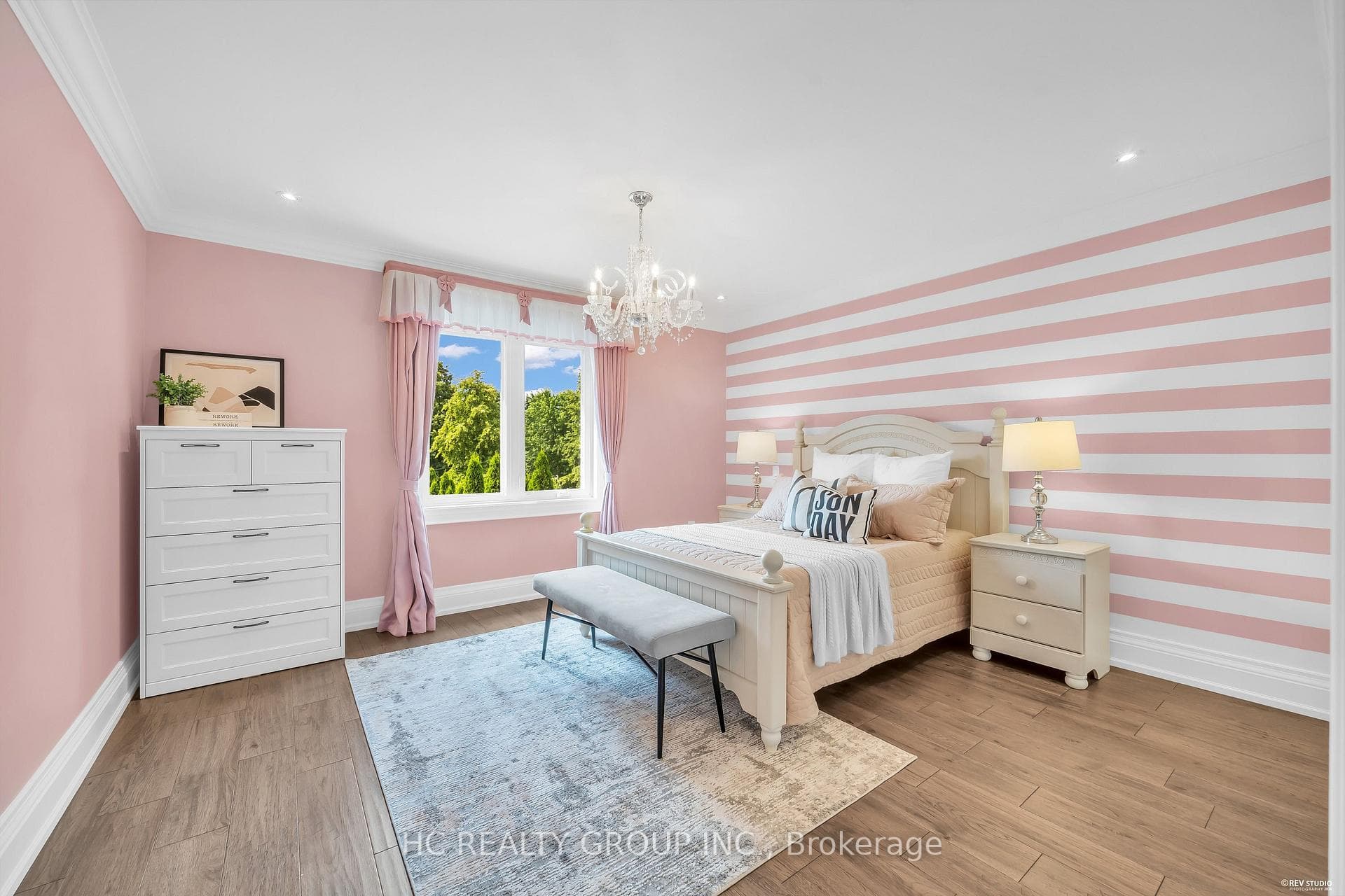 47 Hillhurst Drive photo 32