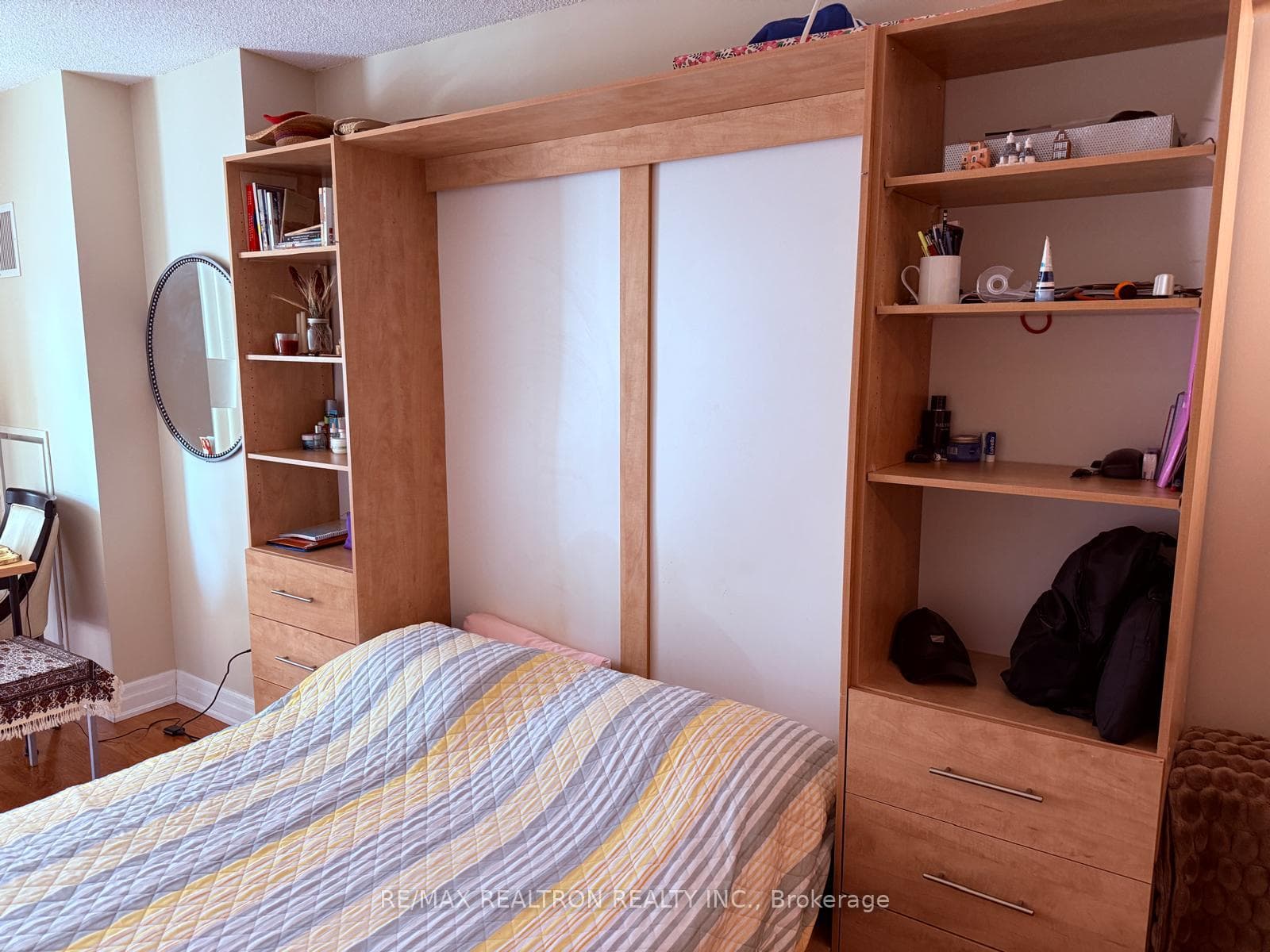 8 Scollard Street Unit 707 photo 7