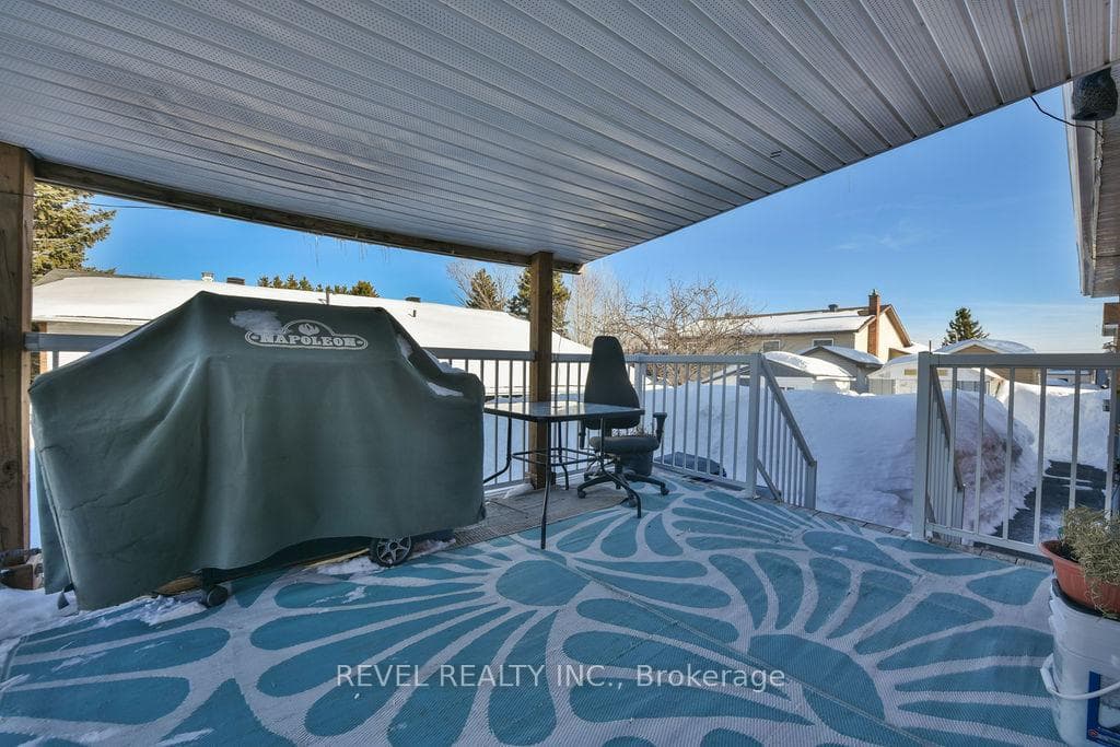98 Shirley Street photo 38
