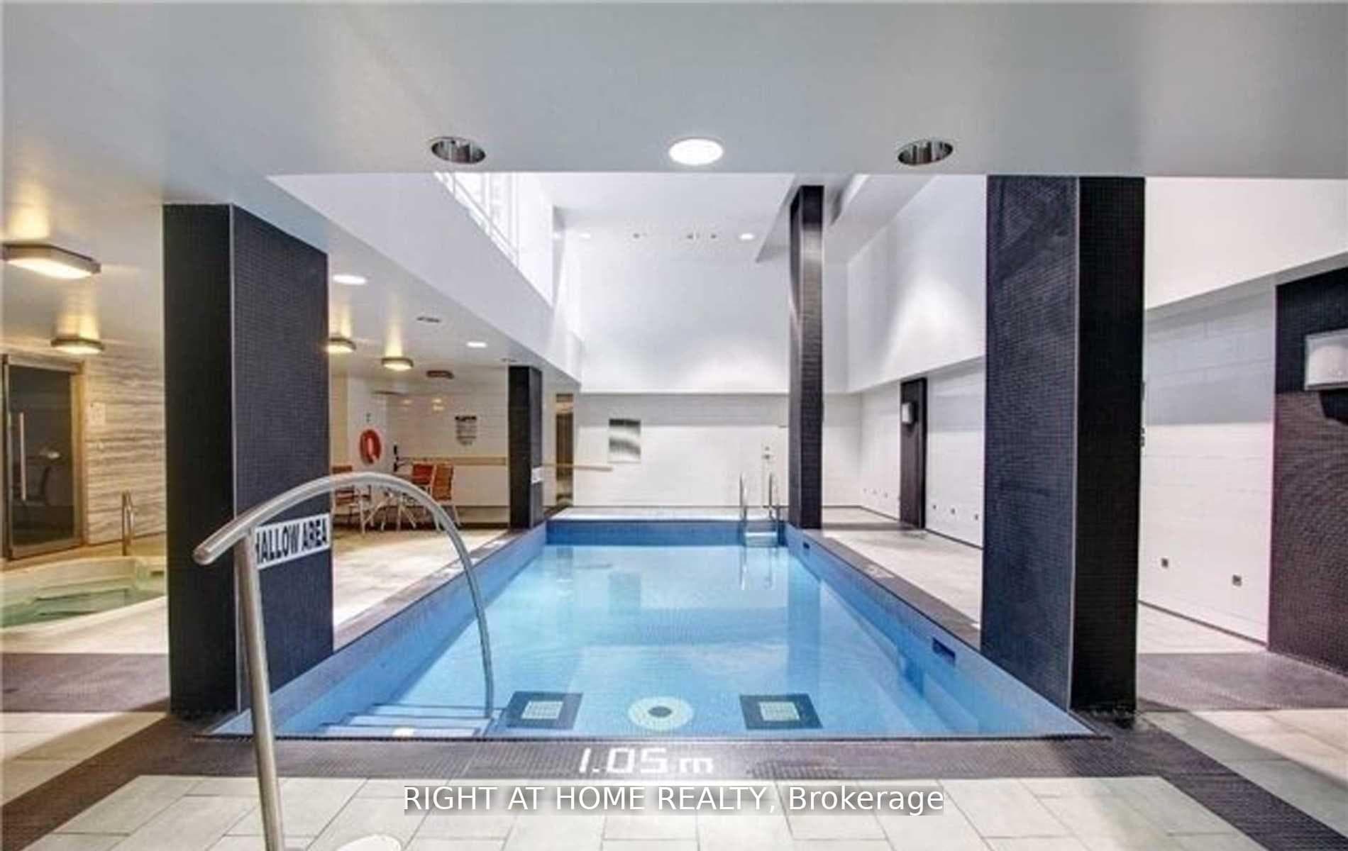 21 Carlton Street Unit 3701 photo 13