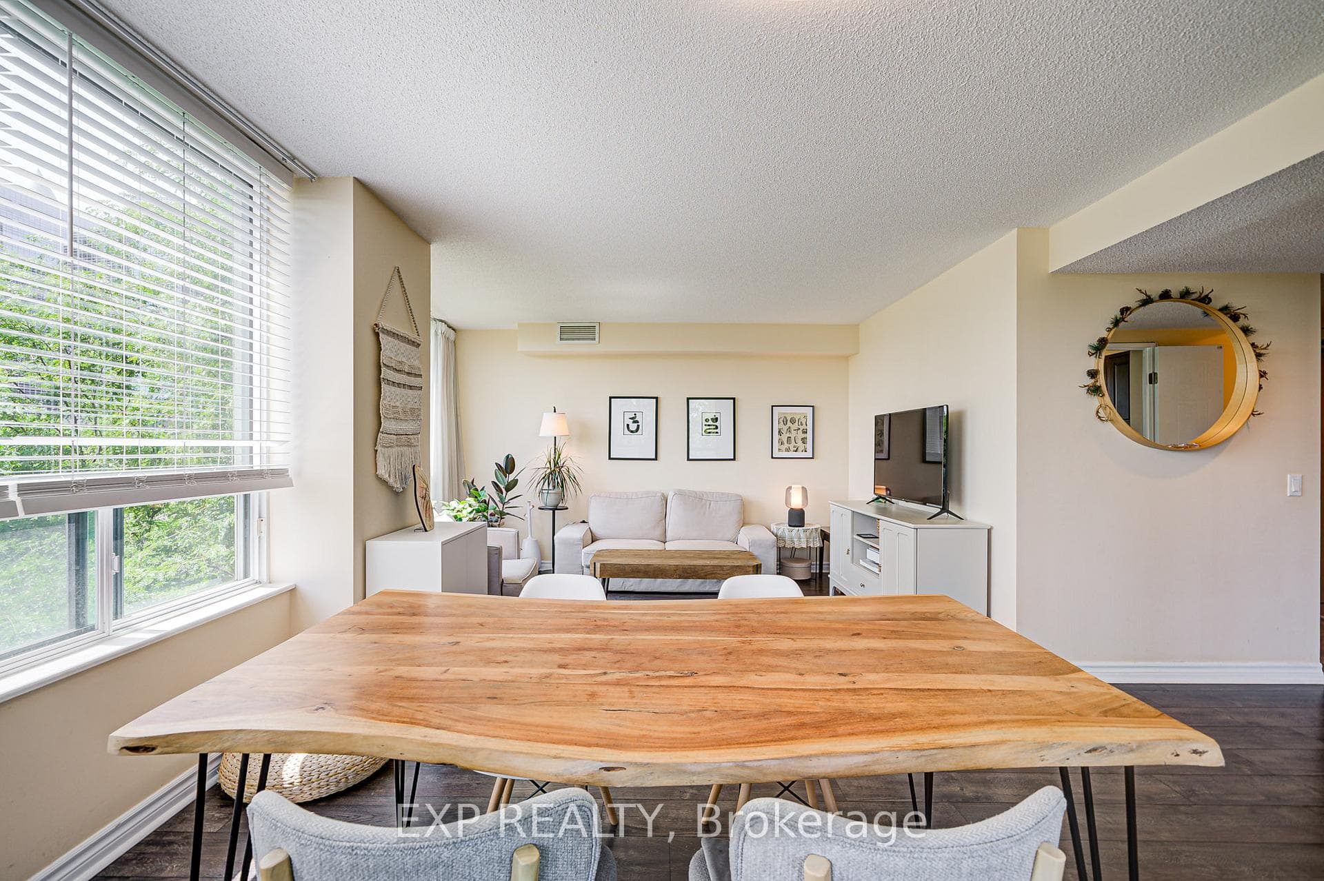 238 Doris Avenue Unit 605 photo 11