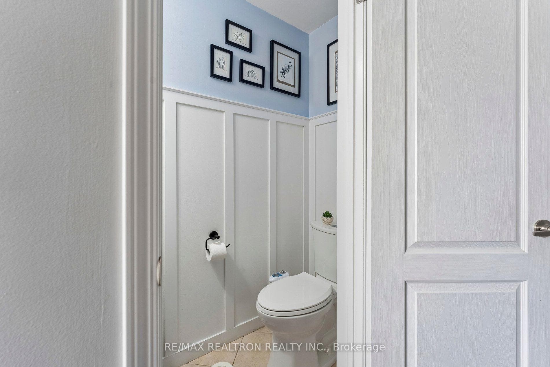 800 Fowles Court photo 13