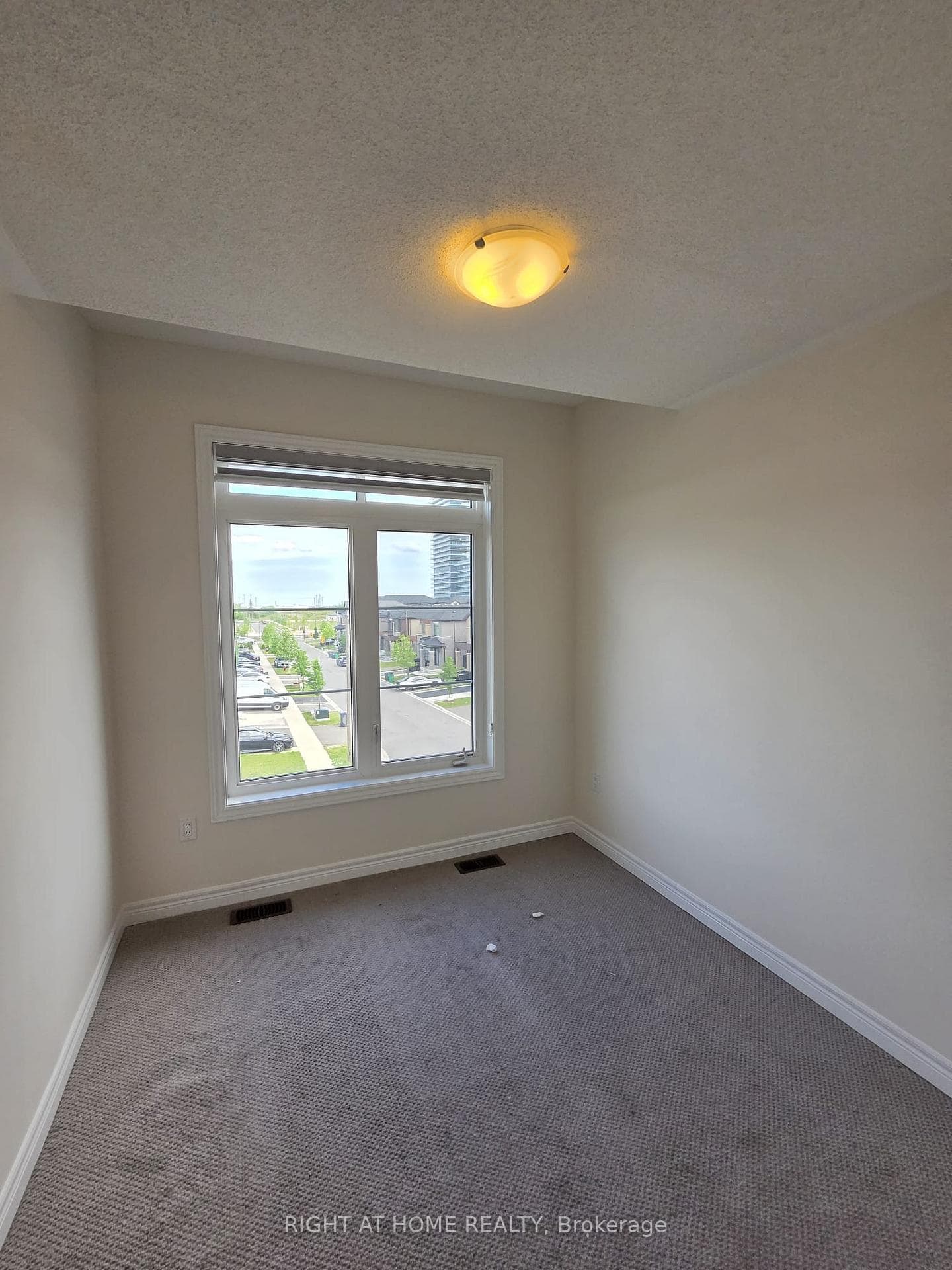 118 Purple Sage Drive Unit Upper photo 19