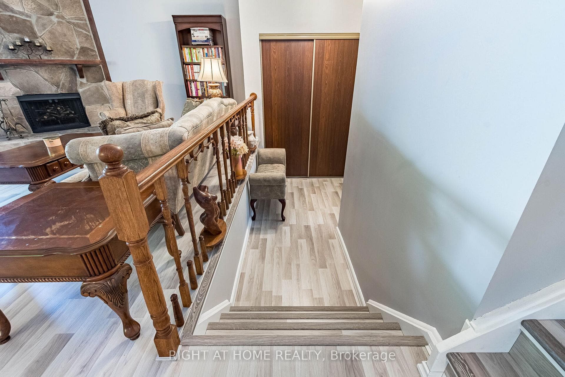 2669 Inlake Court photo 5