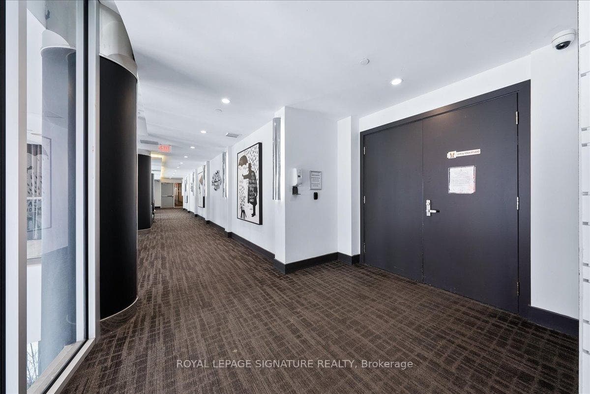 9471 Yonge Street Unit LPH06 photo 37