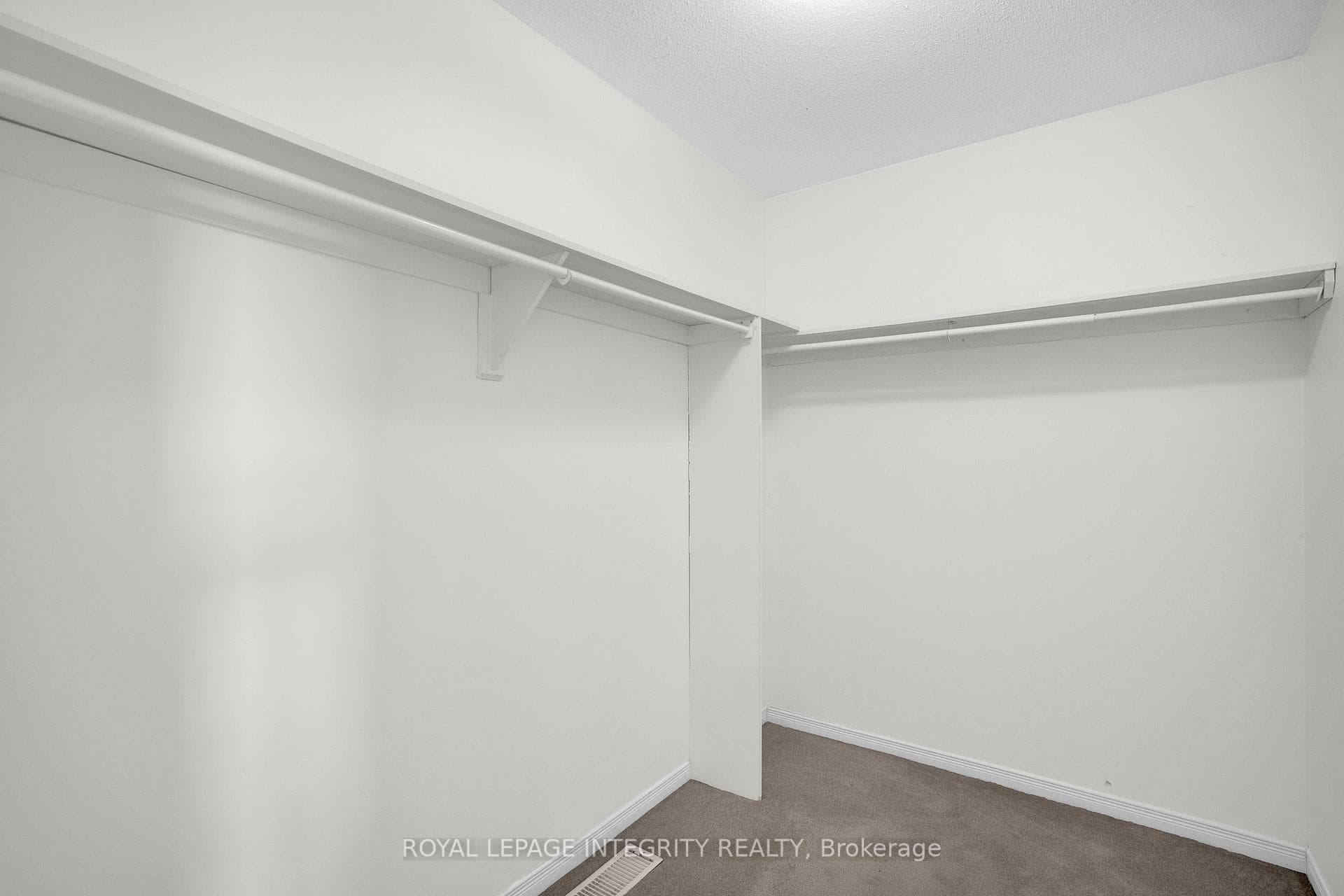 69 Goldridge Drive photo 28