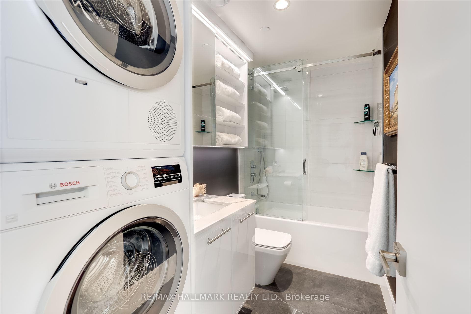 170 Bayview Avenue Unit PH 01 photo 24