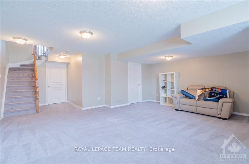 1530 CARRONBRIDGE Circle photo 27