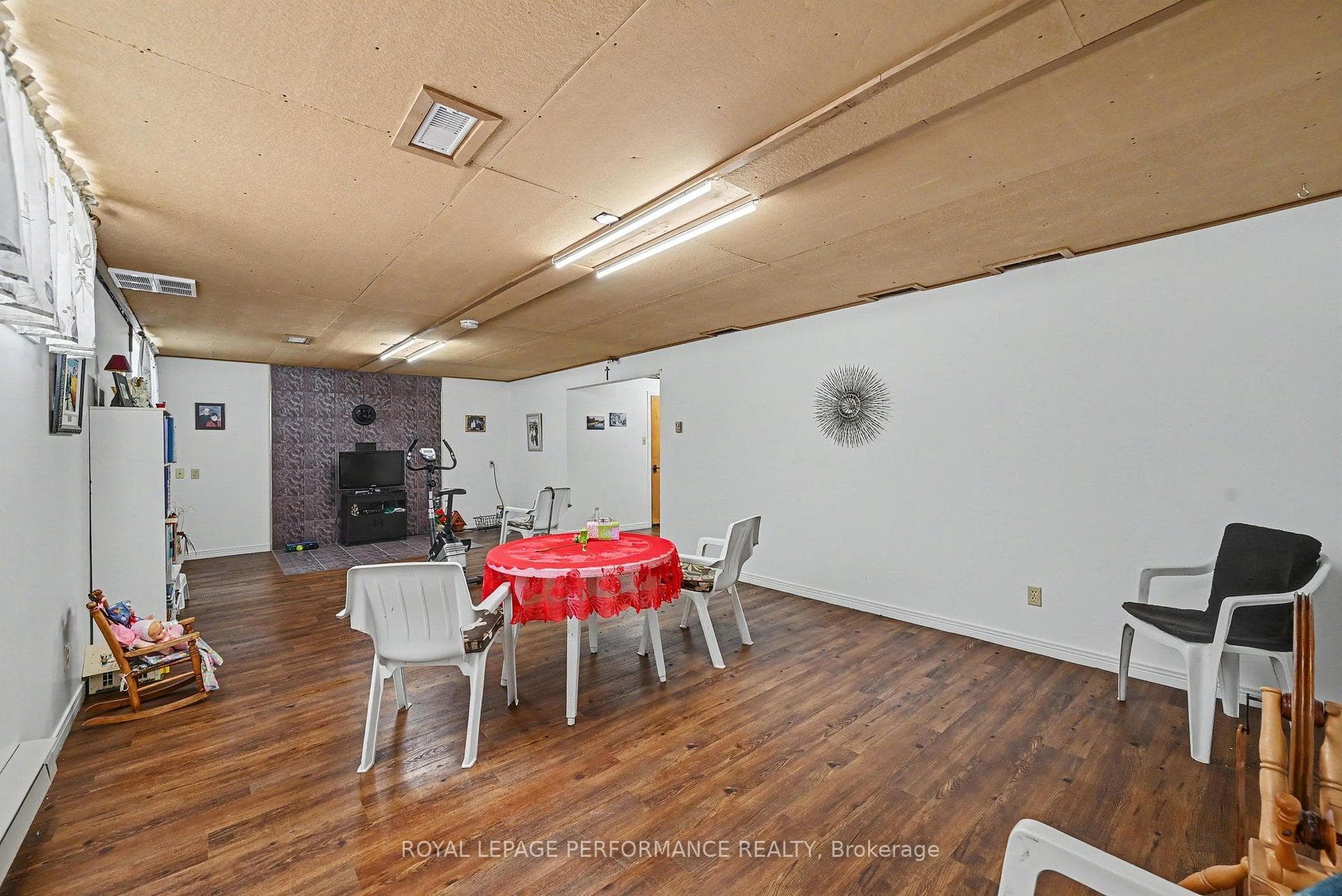 1401 Holy Cross Boulevard photo 29