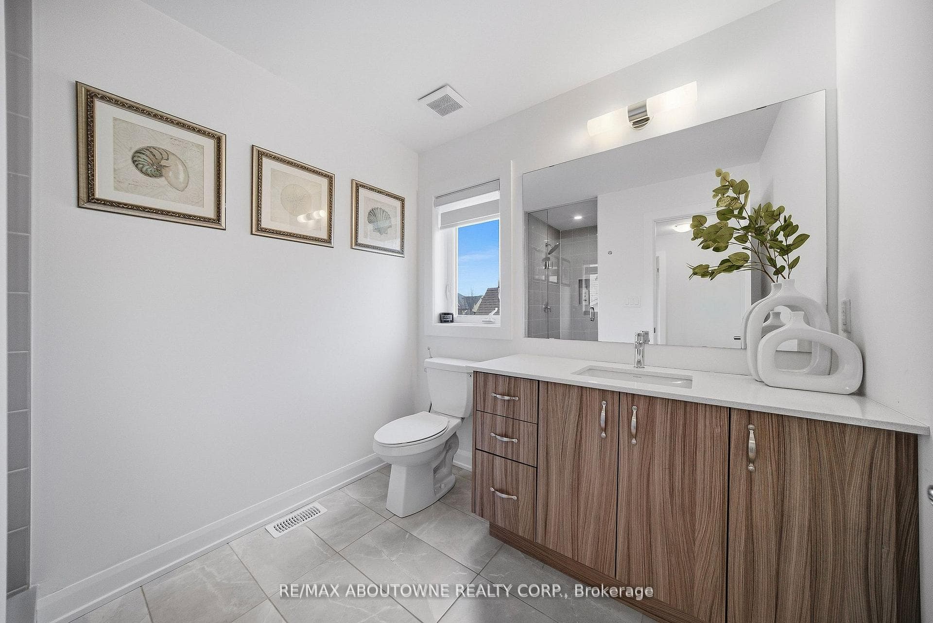 37 Riesling Street photo 19
