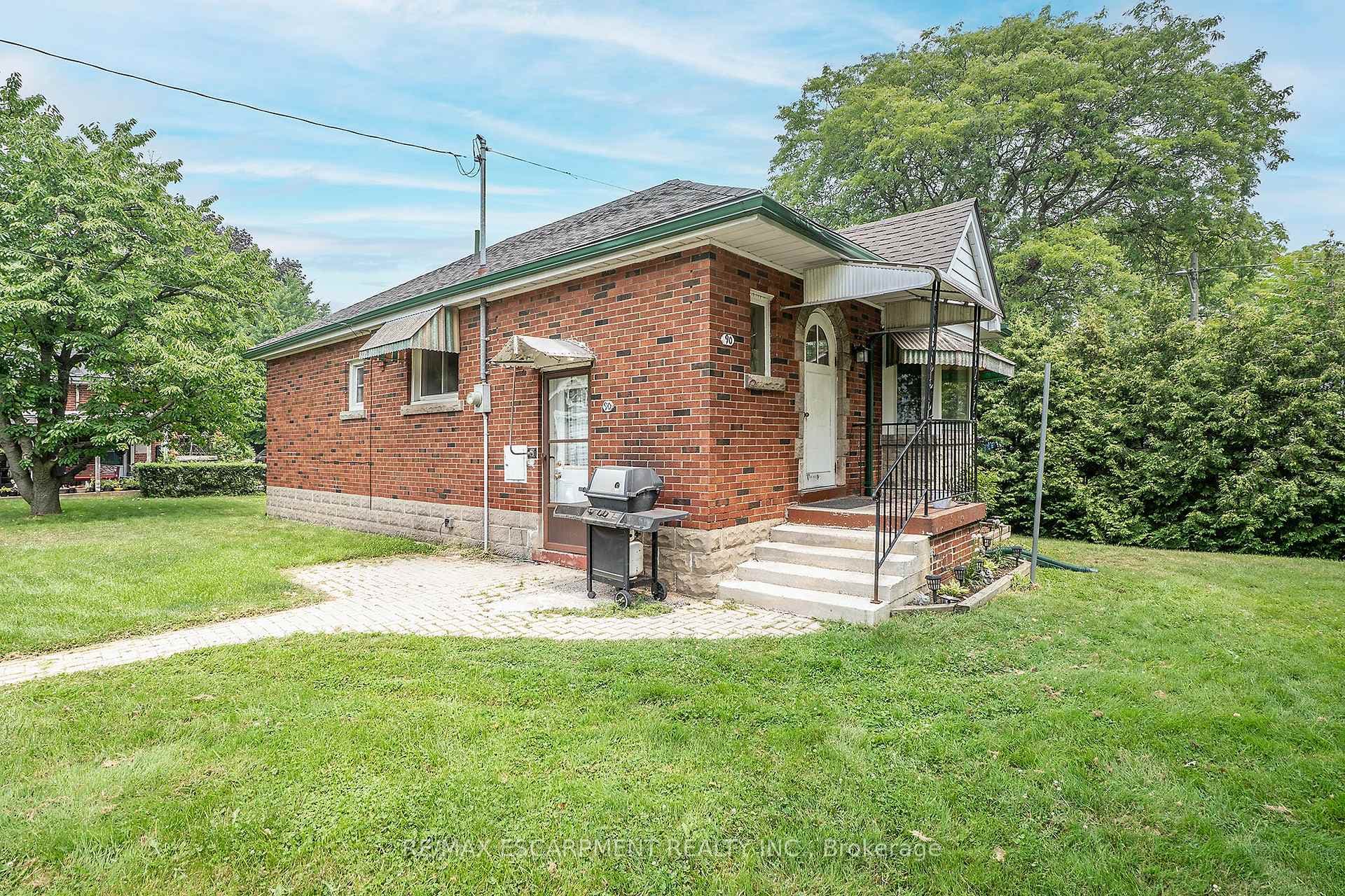 90 Osler Drive photo 19