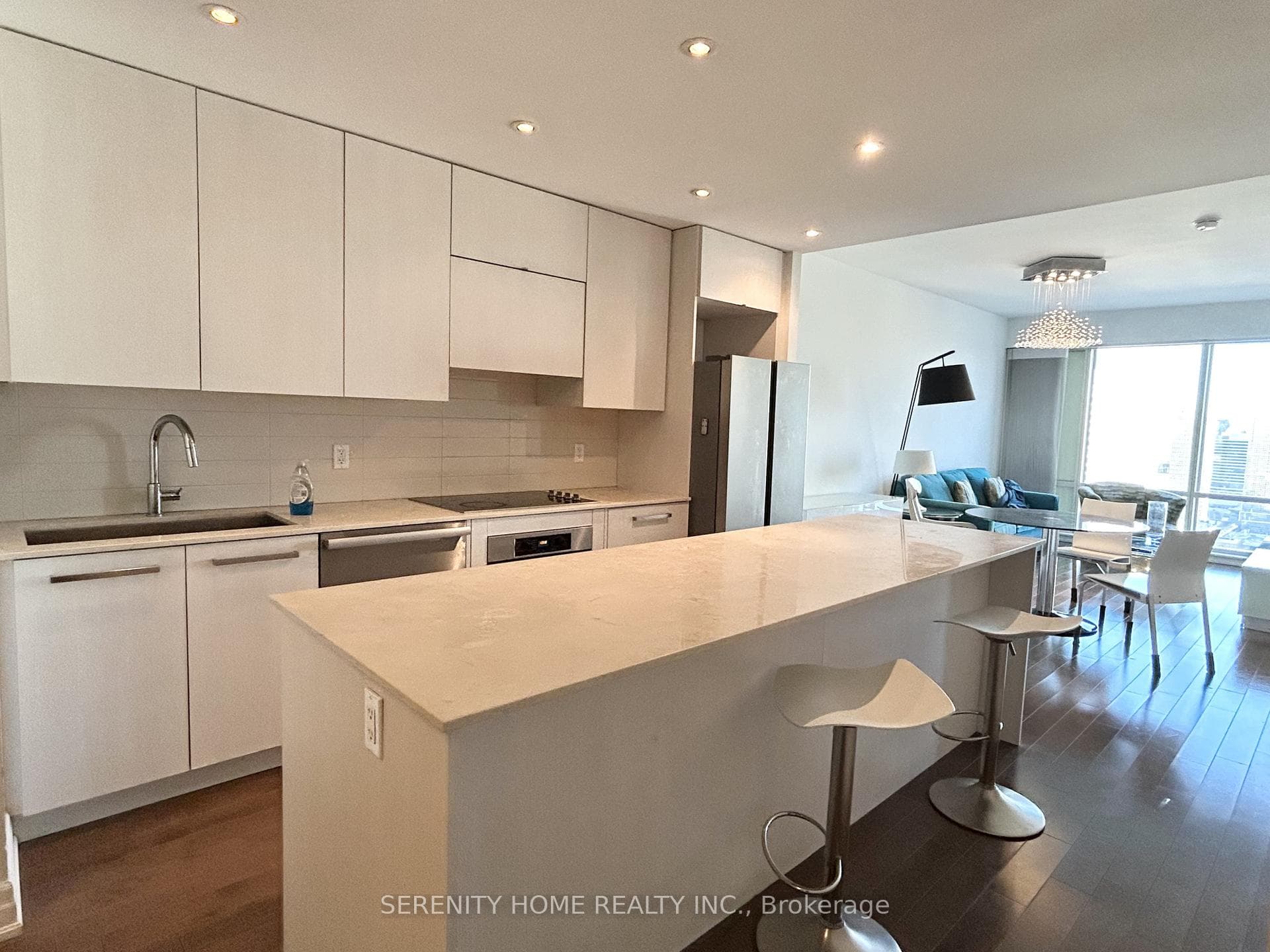 8 The Esplanade Street Unit 4306 photo 6