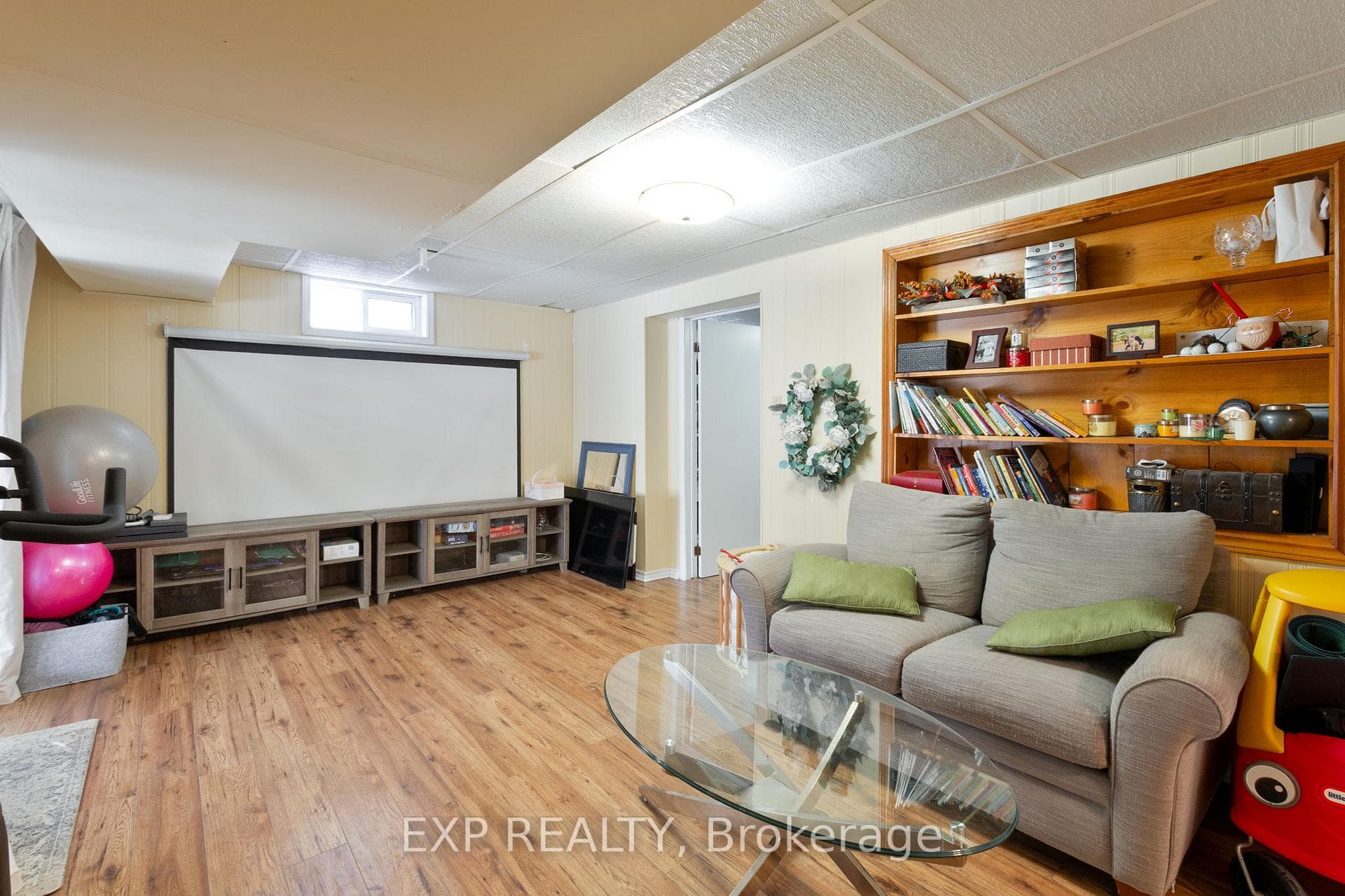16 Acorn Crescent photo 35