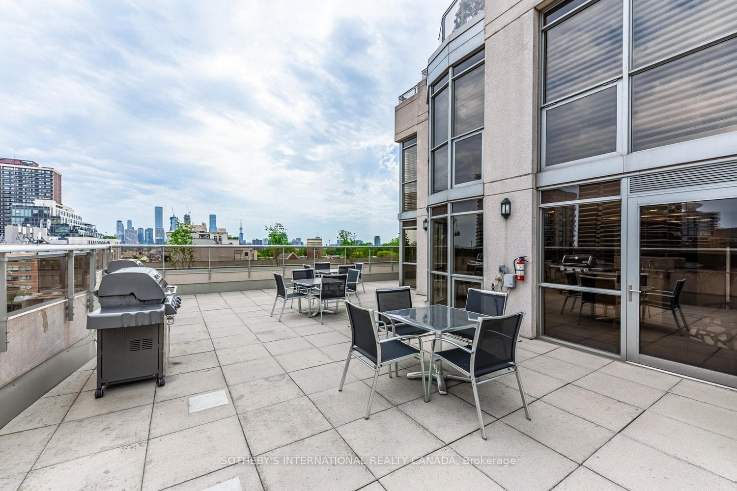 1430 Yonge Street Unit 601 photo 35