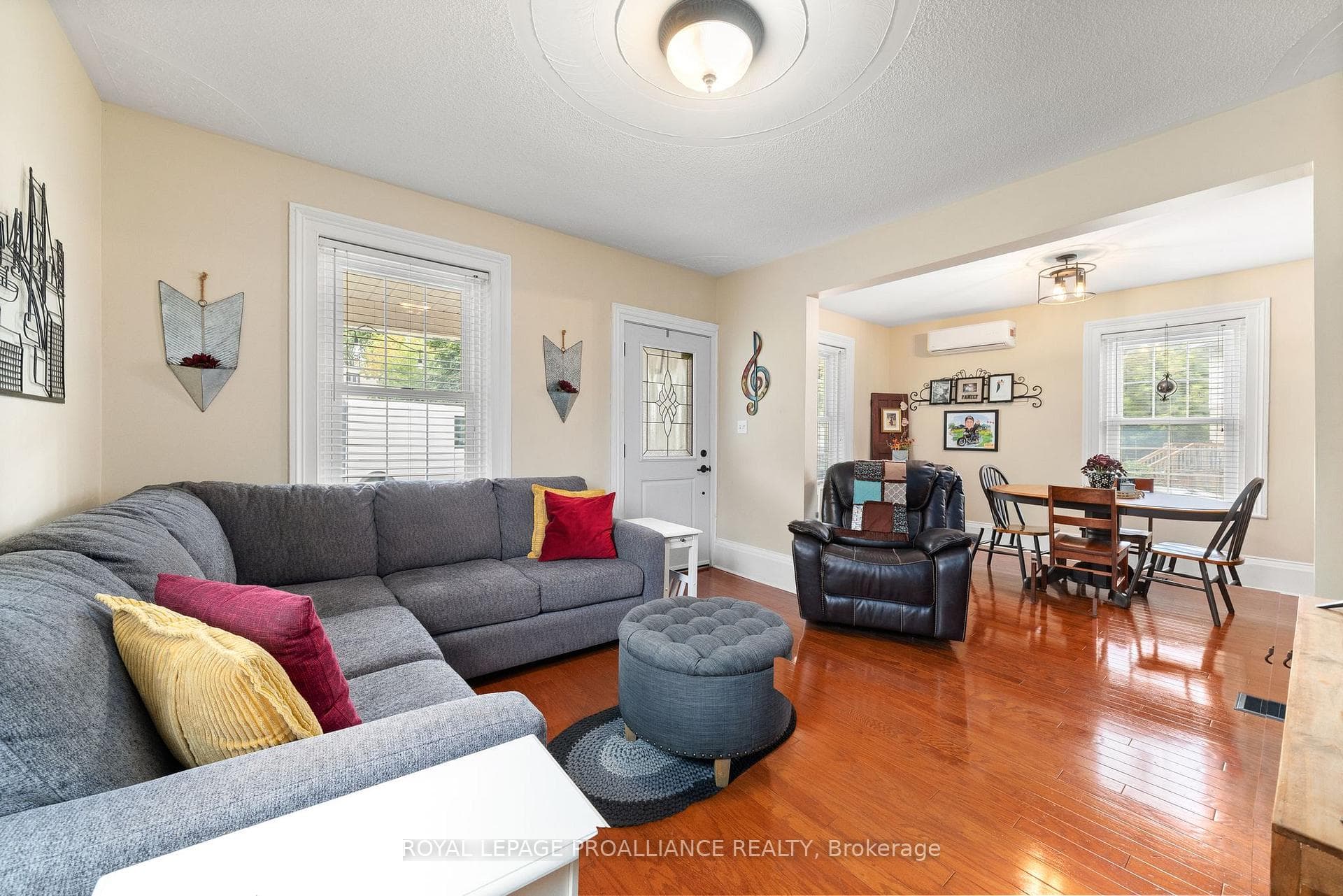 16 Benjamin Street photo 18