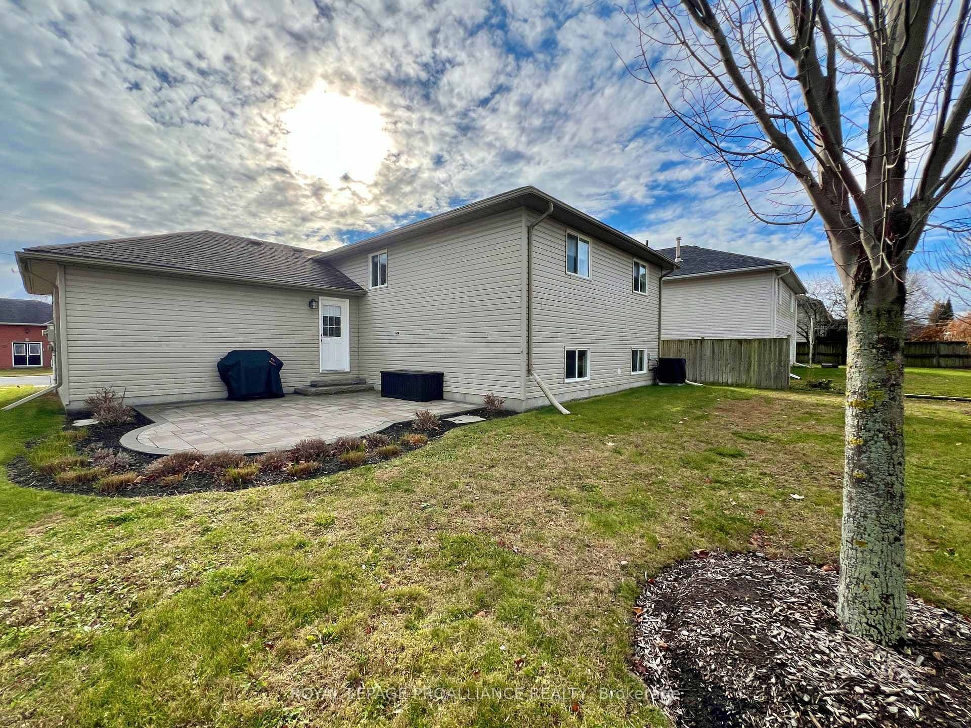 118 Raglan Street photo 32