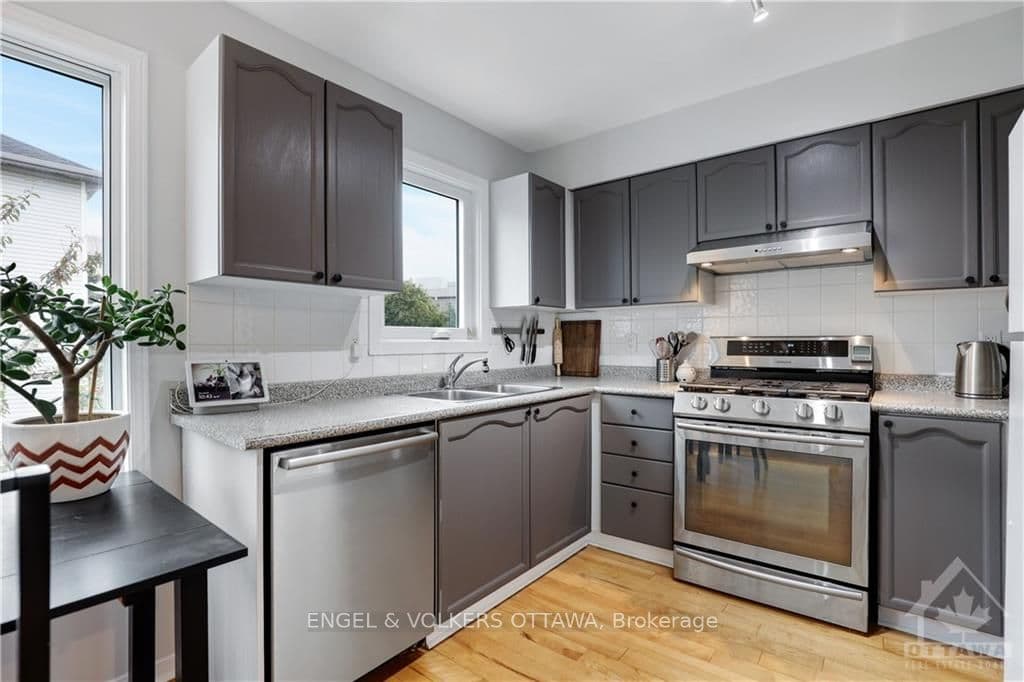 31 YORKVILLE Street photo 12