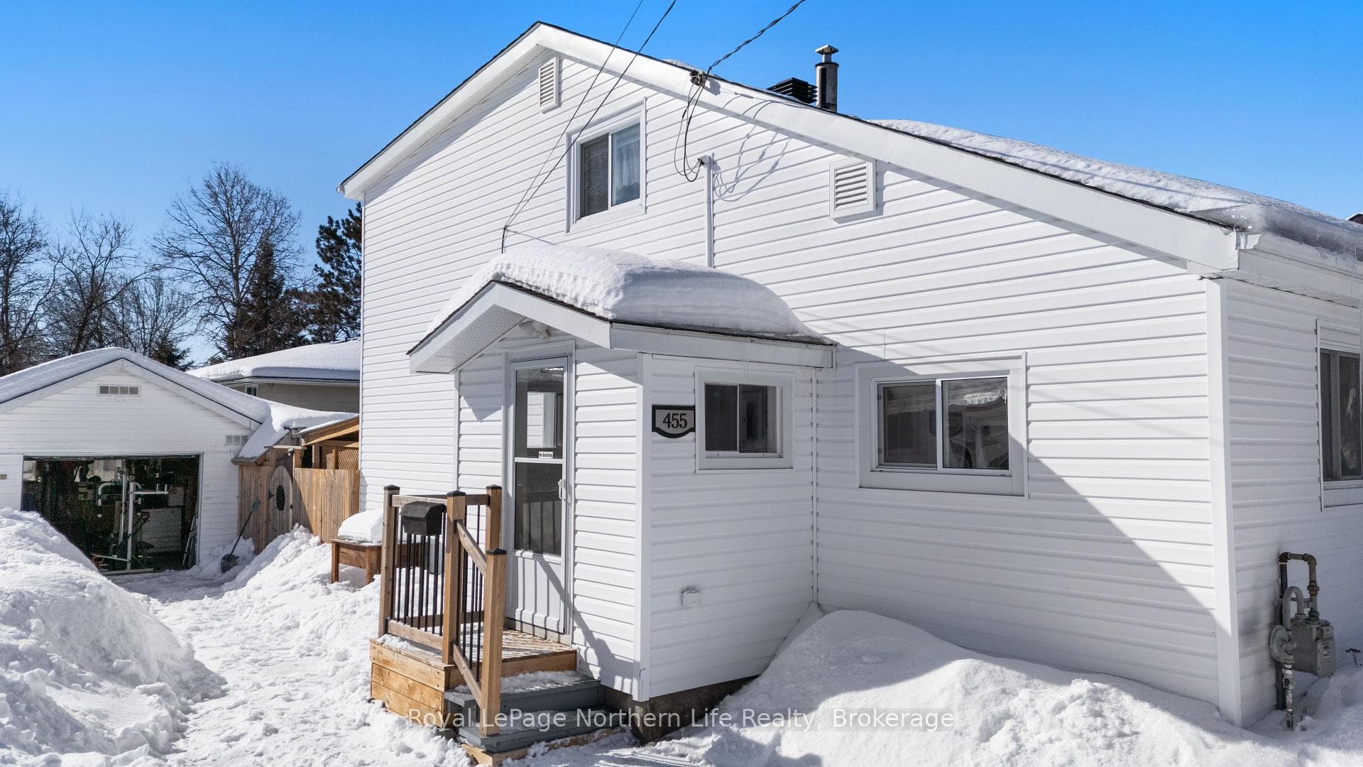 455 Angus Street photo 3