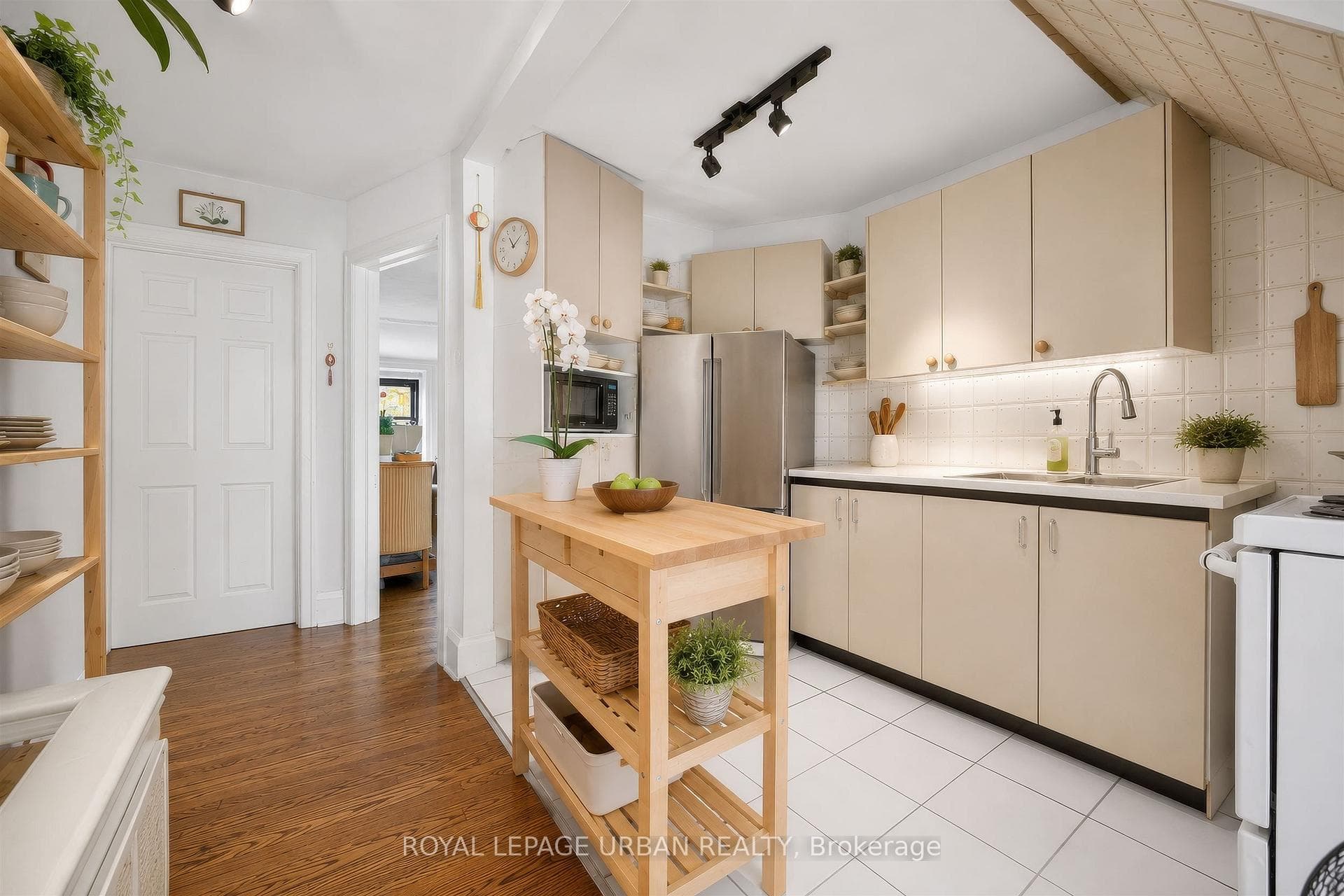 Suite 301 Kitchen