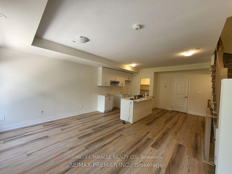 755 OMEGA Drive Unit 126 photo 24