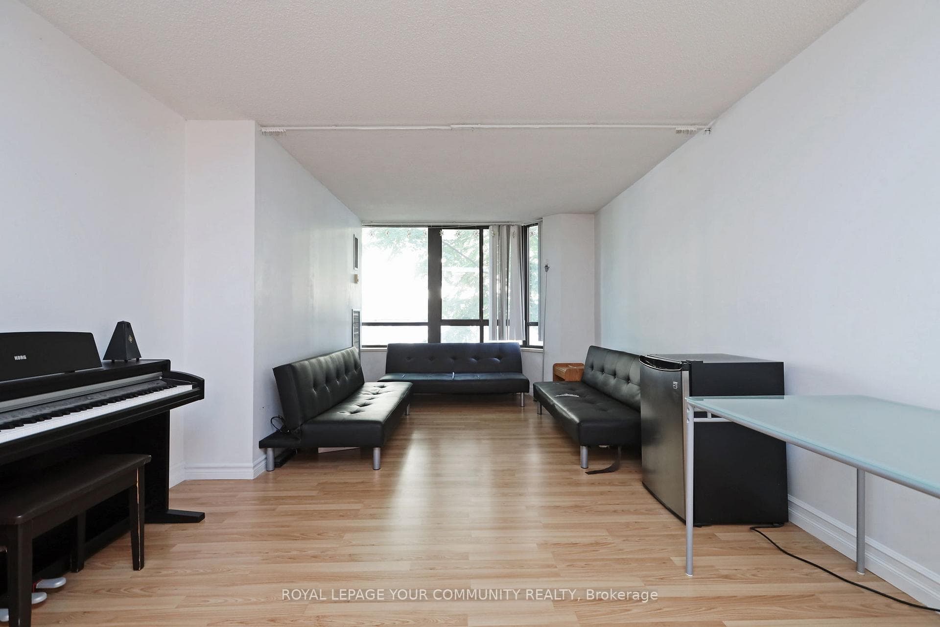 280 Simcoe Street Unit 205 photo 11