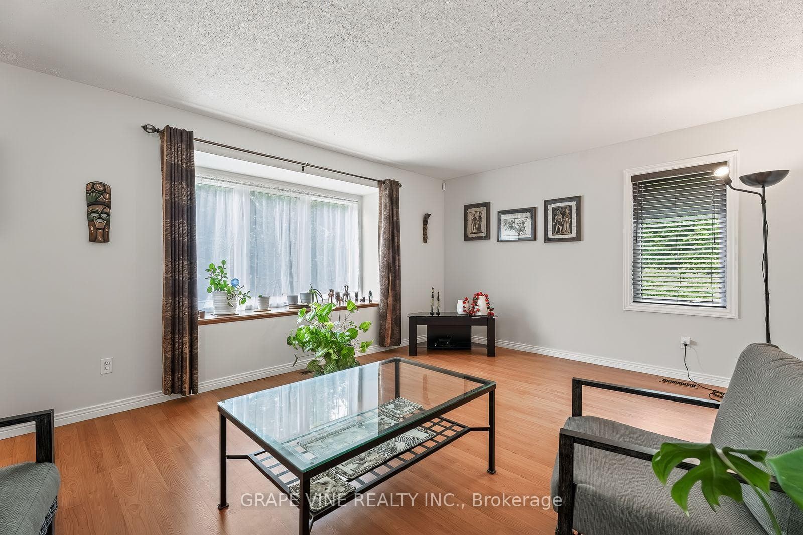 109 MIDVALE Drive photo 11