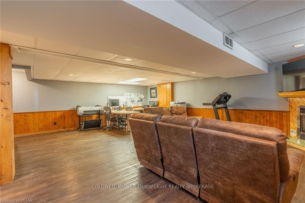 163 BROCK Avenue photo 20