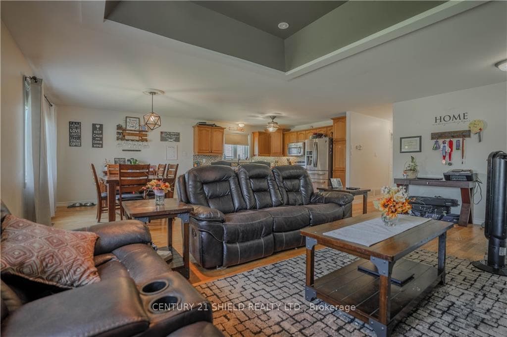 5540 MEADOWBROOK Drive photo 12