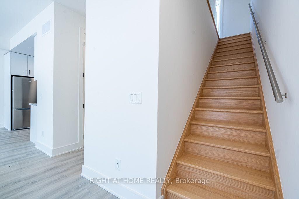 161 Everett Common photo 10