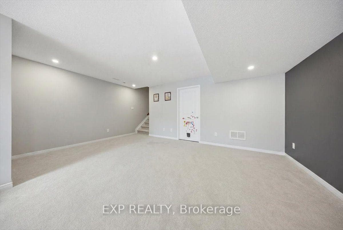 92 Riddell Street photo 20