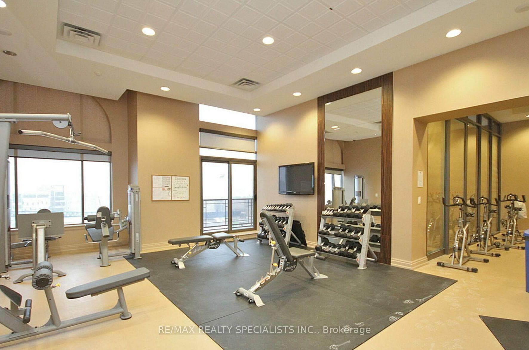 385 Prince Of Wales Drive Unit 323 photo 15