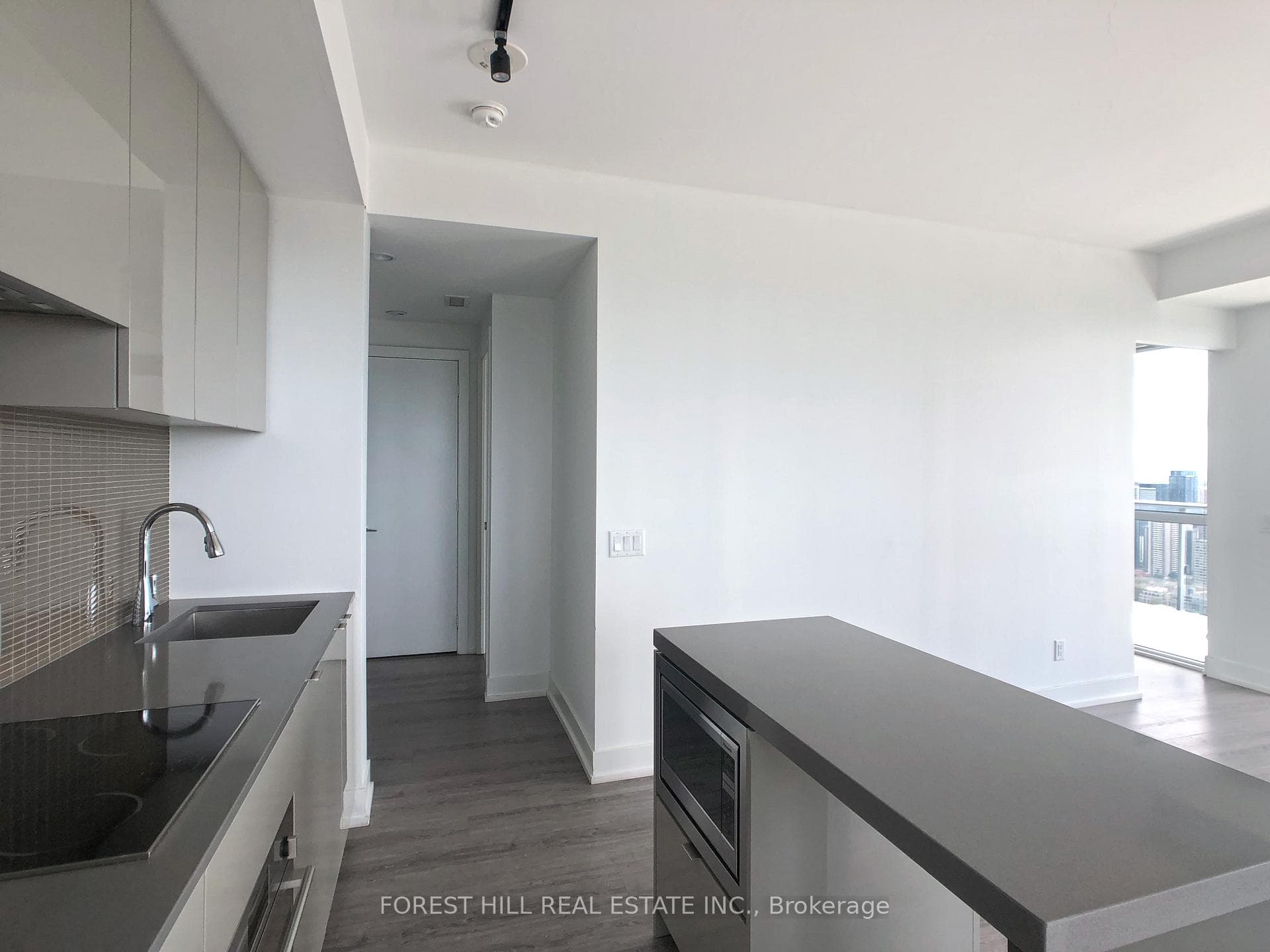 7 Grenville Street Unit 5810 photo 5