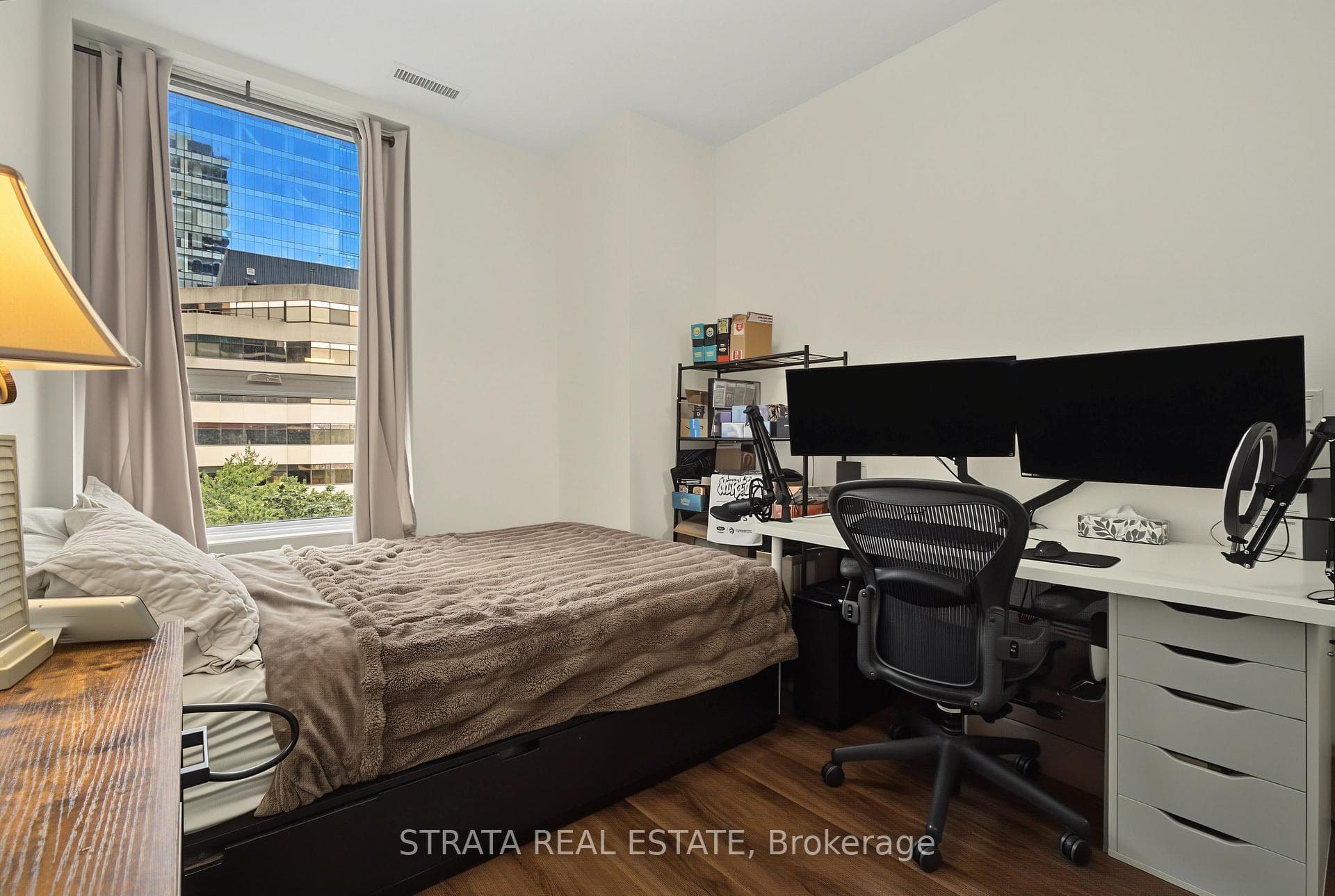 280 Dundas Street Unit 403 photo 5