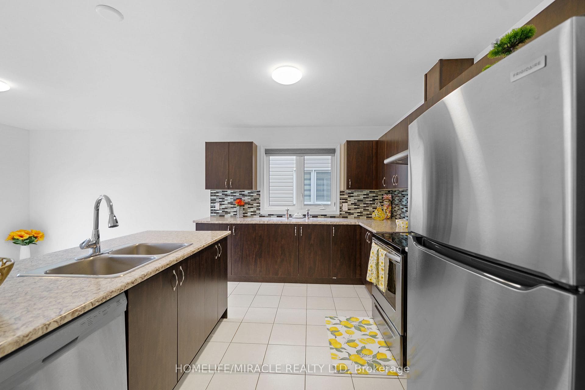 56 Brennan Crescent photo 11