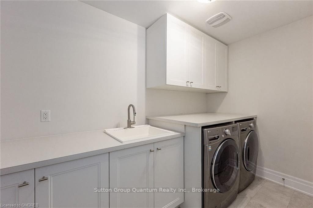 204 REBECCA Street photo 9